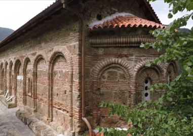 Църквата костница до Бачковския манастир е сред най старите запазени в целия