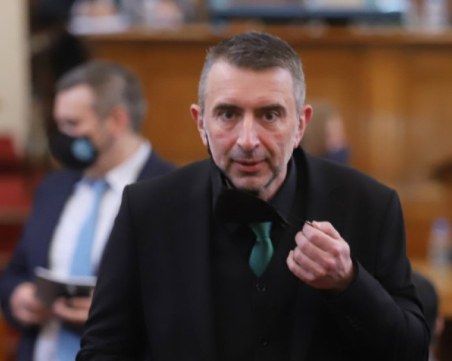 Ивайло Вълчев: Радостин Василев е пеперуда, която лети от цвят на цвят