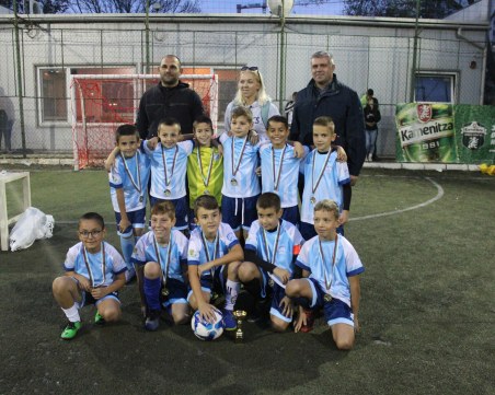 Малки футболисти играха в Междуучилищна шампионска лига по футбол в „Северен