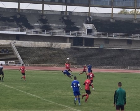 Спартак с победа над Карнобат