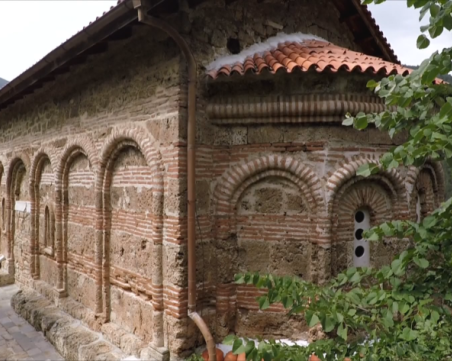 Църквата-костница в Бачково е един от най-старите запазени храмове в православния свят