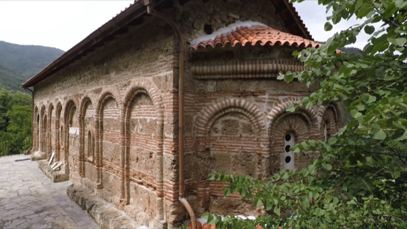 Църквата-костница до Бачковския манастир е сред най-старите запазени в целия