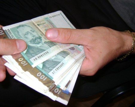 Арестуваха мъж, опитал да измами възрастна жена в Хисарско