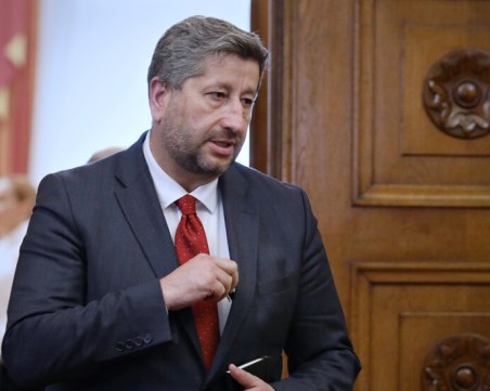 ДБ още не са решили дали ще се отзоват на поканата от ГЕРБ