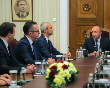 Президентът кани „Възраждане” на консултации