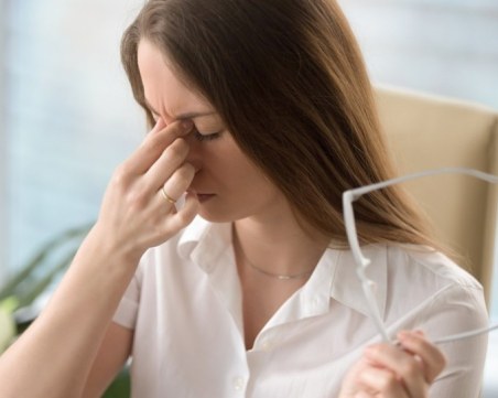 Учените: Има връзка между чопленето на носа и болестта Алцхаймер