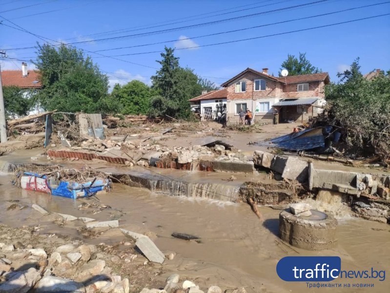 Ангели на доброто! Инициатива събра близо 500 хил. лева за пострадалите села в Карловско