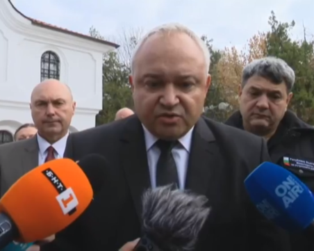 Демерджиев: Бих си подал оставката, само ако президентът я поиска