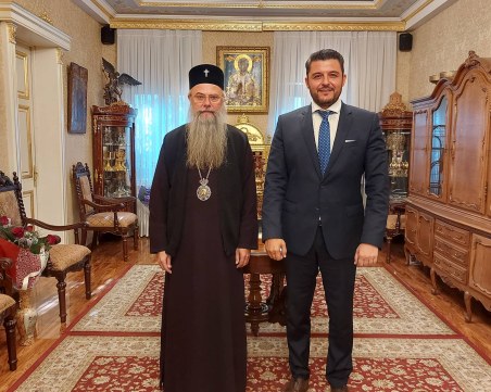 Павел Михайлов и митрополит Николай обсъдиха мерки за възстановяване на храм „Св.Св. Константин и Елена
