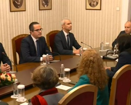 Радев към „Възраждане”: Референдум за въвеждането на еврото е невъзможен