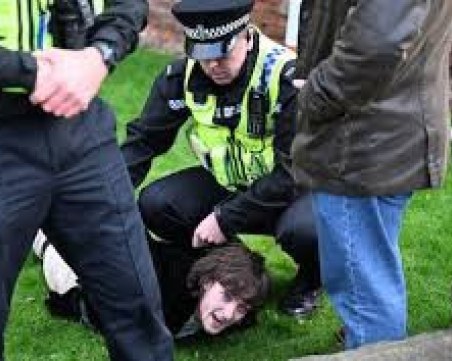 Замеряха с яйца крал Чарлз III