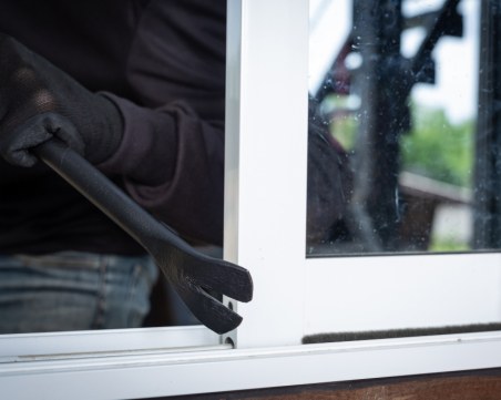 25-годишен влезе с взлом а административна сграда в Пловдив