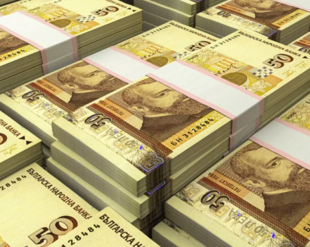 1140 българи имат над 1 млн. лева в сметките си, над 50% увеличение при някои кредити