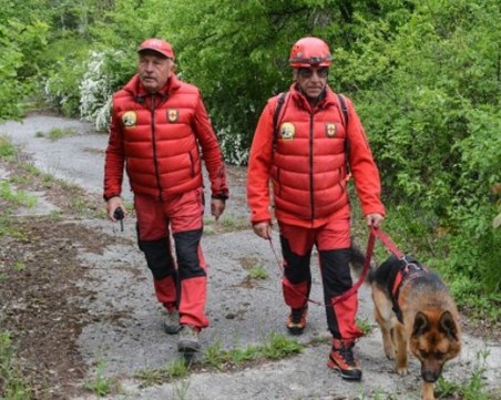 Четвърто денонощие издирват мъж, изгубил се в Чипровския балкан