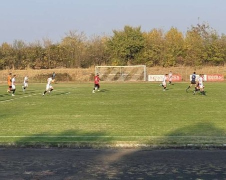 Дубълът на Локомотив се справи с Борислав Първомай