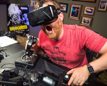 Очила за виртуална реалност могат да убиват хора в реалния живот, ако загинат в игра