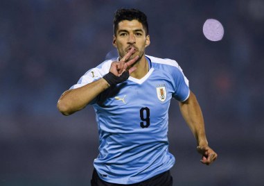 Нападателят Луис Суарес попадна в състава на Уругвай за Световното