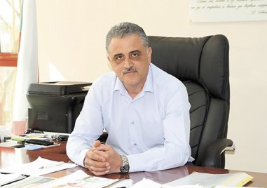 Кметът на община Тепебашъ град Ескишехир  Ахмет Атач и кметът