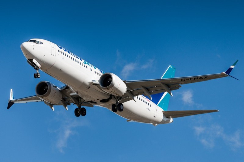 Изтребители върнаха в Атина самолет заради терористична заплаха
