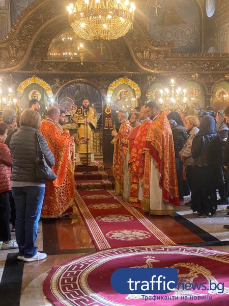 Митрополит Николай проведе тържествена служба в Пловдив за празника на Свети Мина