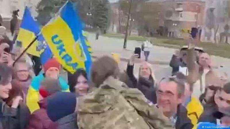 Празненства в Киев след отвоюването на Херсон от Русия