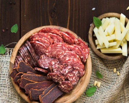 Драстично поскъпване и при месото и млякото: как оцелява родното производство?