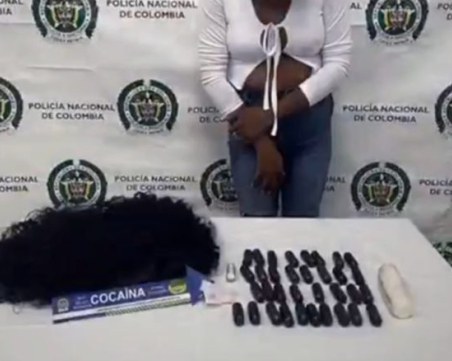 Две жени опитаха да пренесат кокаин за Европа, скрит в екстеншъните