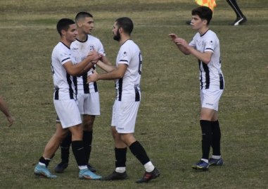 Вторият отбор на Локомотив Пловдив записа разгромна победа при гостуването