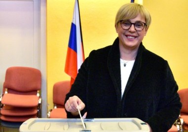 Словенците избират днес президент на втори тур а проучванията показват