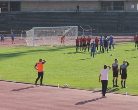 Спартак с тежка загуба в Нова Загора