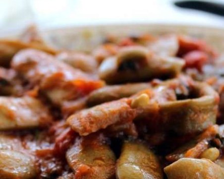 Зелен боб плакия, подходящ и за топло, и за студено сервиране