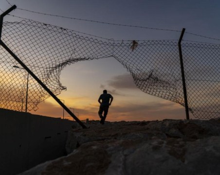 Броят на незаконните преминавания на границите на ЕС се е повишил със 73%