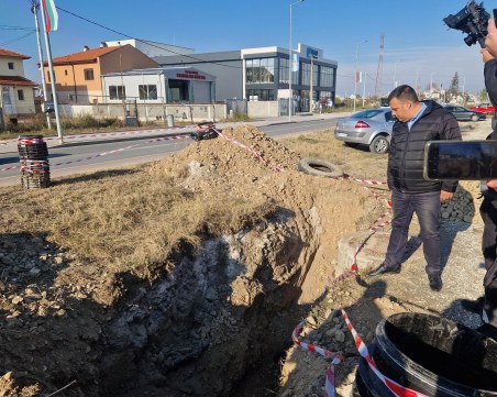 Костадин Язов за пропадналия в тръба мъж: Не знам защо е вървял там, има тротоар на 2 метра