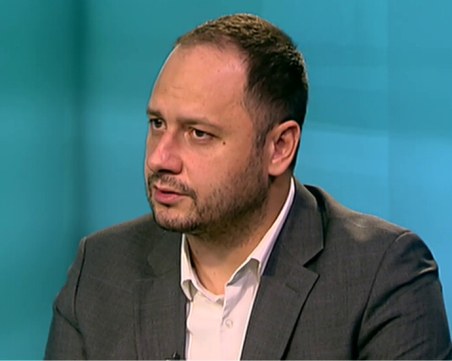 Витанов: Извинявам се за връщането на хартиената бюлетина