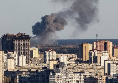 Русия атакува украинската столица Киев В града се чуват експлозии