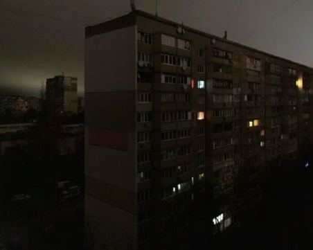 Украйна потъна в мрак след усилената бомбардировка от Русия, засегната е и Молдова