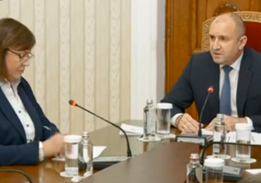 Продължават консултациите на Дондуков 2 за съставяне на правителство Президентът