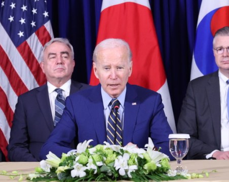 Байдън: Малко вероятно е ракетата, паднала в Полша, да е изстреляна от Русия