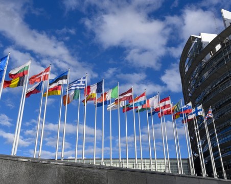 Брюксел е готов да преговаря с България за проекта за батериите от Плана за възстановяване