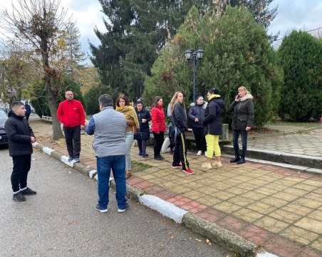 Ден на траур в Бузовград, след смъртта на 14-годишния Иван