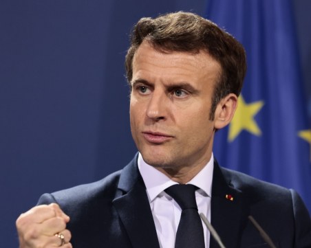 Макрон: Ситуацията в Полша още се анализира