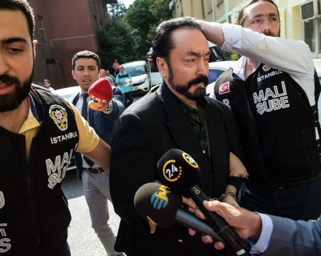 Осъдиха турски проповедник на 8658 години затвор