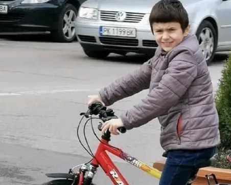 Увеличават периметъра за издирване на Сашко, търсят го и в София