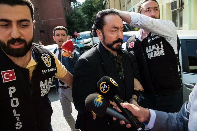 Осъдиха турски проповедник на 8658 години затвор