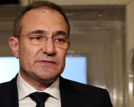 Гуцанов: Народното събрание работи като щаб на армията