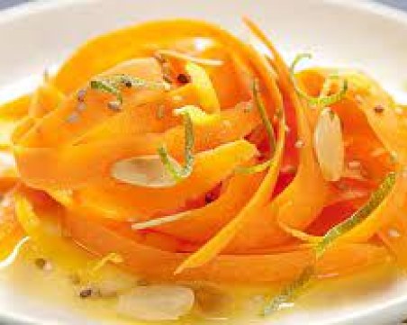 Витаминозен бустер под формата на свежа салатка