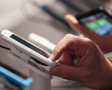 Арестуваха 17-годишен, задигнал телефони за 18 000 лева в Пловдив