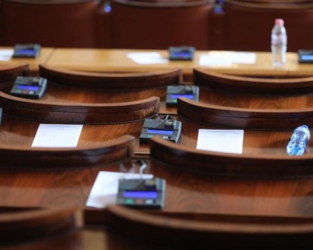 Най-накрая! Парламентът събра кворум, ГЕРБ влезе в пленарната зала