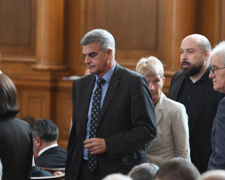 Стефан Янев: Връщането на хартиената бюлетина е крачка назад