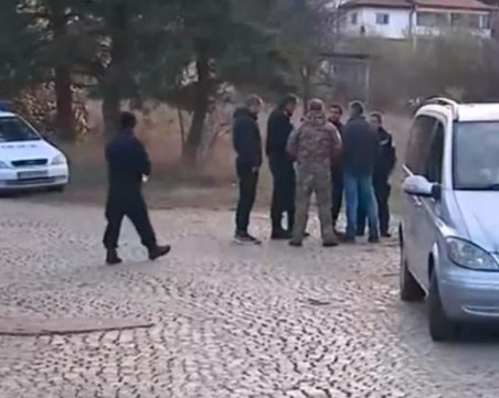 Акцията за издирване на Сашко: Проверяват нови труднодостъпни места